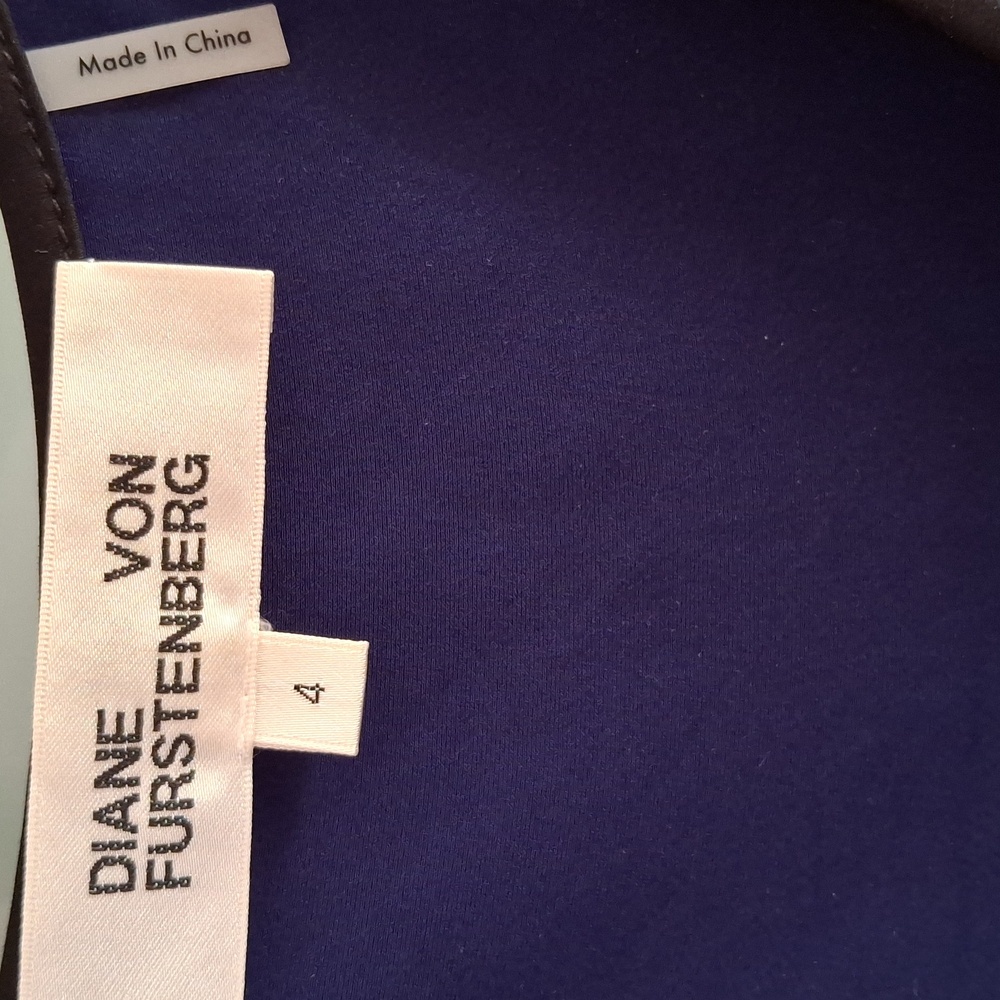 Like new DVF dressy wrap Dress - Picture 4 of 8